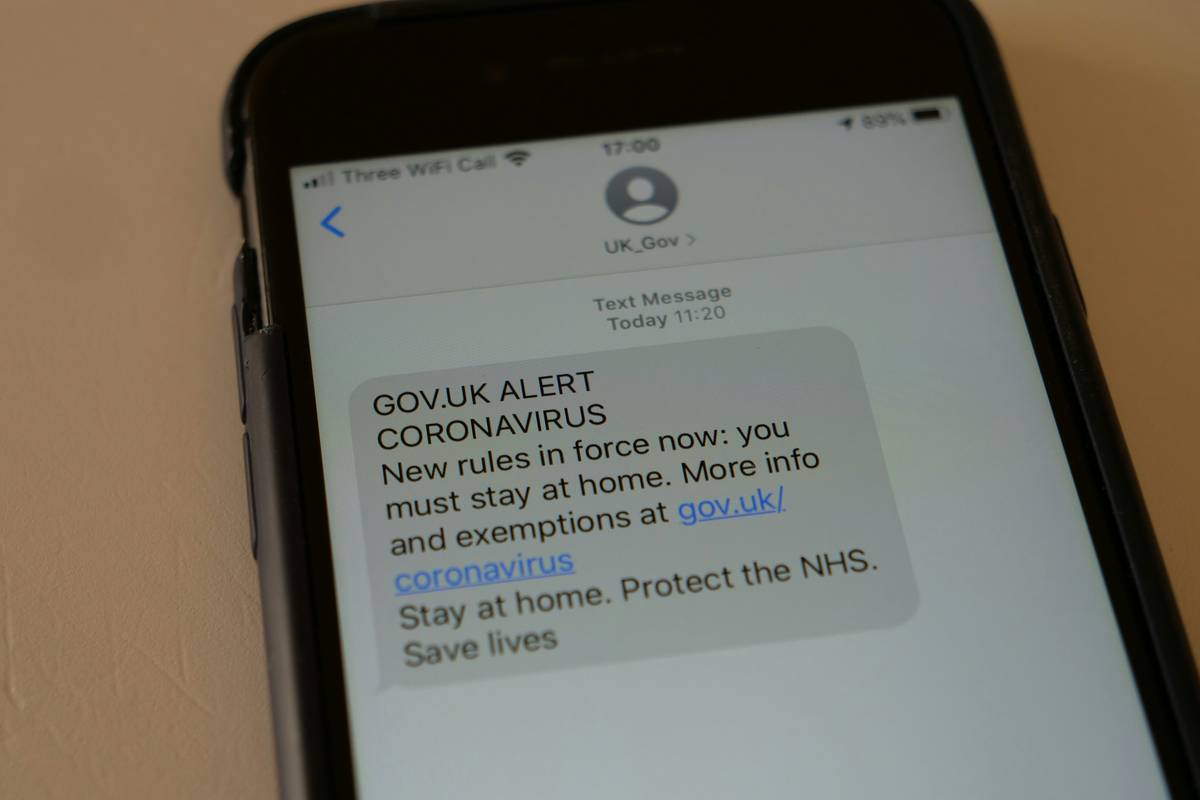 Chart showing growth in streaming service subscriptions year-over-year.