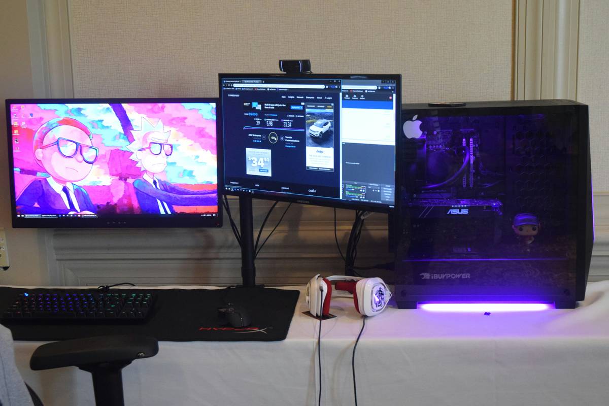 Diagram showing components of a good streaming setup including router, display, and device